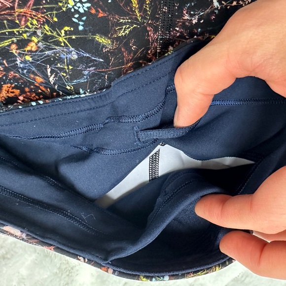 Lululemon leggings - Picture 3 of 6